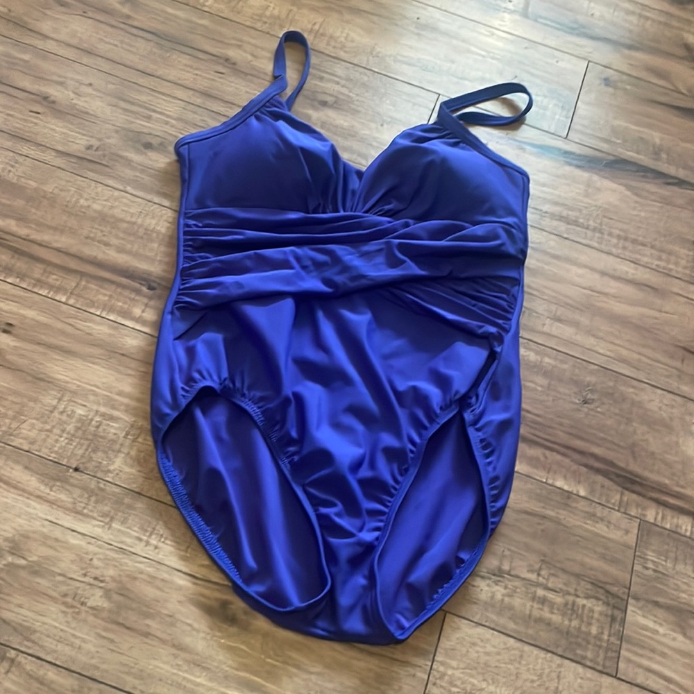 Land’s End Beautiful Blue Swim Suit Sz 10